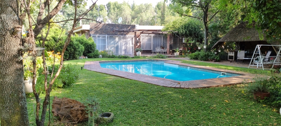 3 Bedroom Property for Sale in Mooilande Gauteng