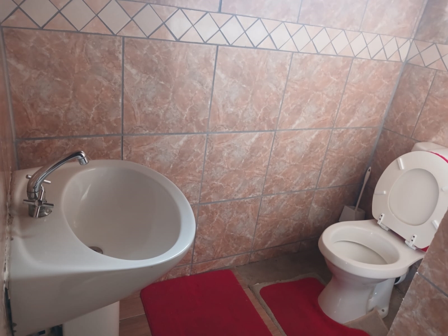 2 Bedroom Property for Sale in Soshanguve UU Gauteng