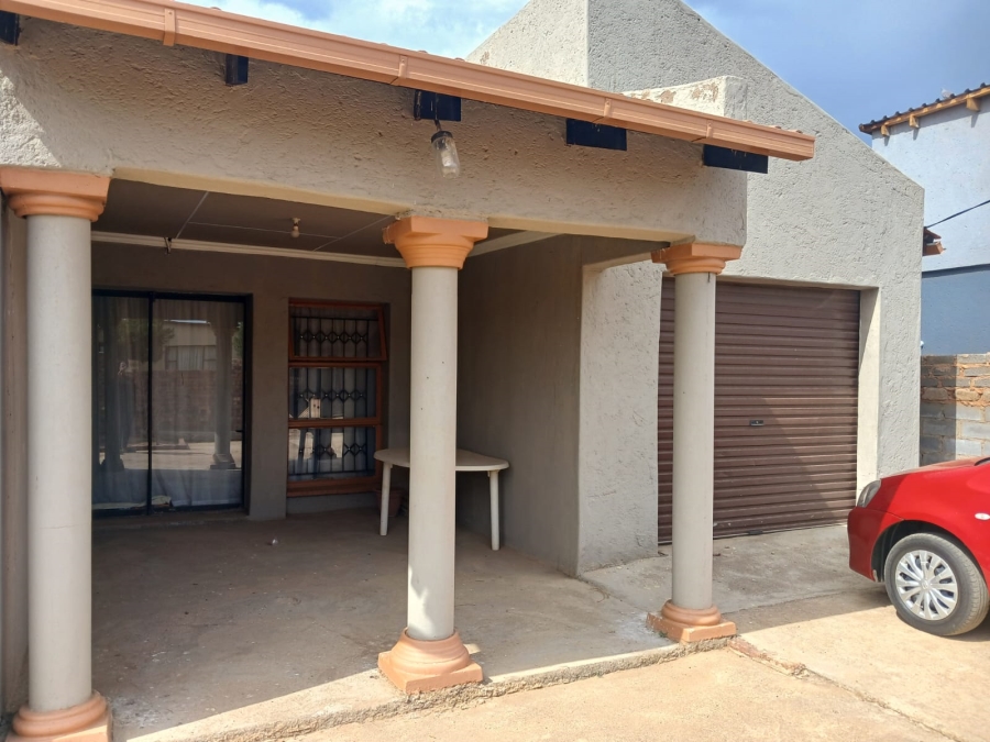 2 Bedroom Property for Sale in Soshanguve UU Gauteng
