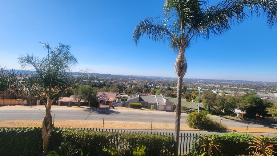 3 Bedroom Property for Sale in Constantia Kloof Gauteng