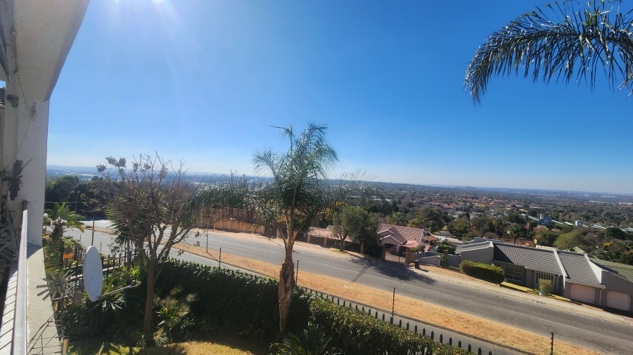 3 Bedroom Property for Sale in Constantia Kloof Gauteng