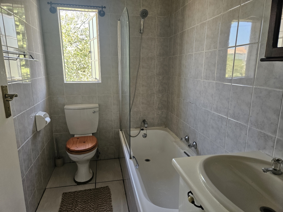 2 Bedroom Property for Sale in Eden Glen Gauteng