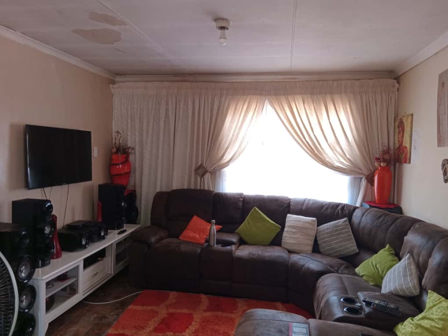 2 Bedroom Property for Sale in Soshanguve South Ext 1 Gauteng