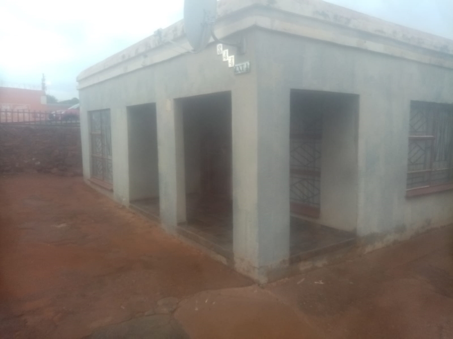 2 Bedroom Property for Sale in Soshanguve South Ext 5 Gauteng