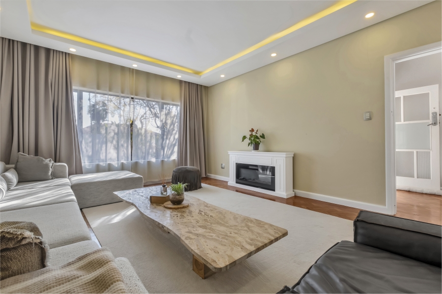 4 Bedroom Property for Sale in Greenside Gauteng