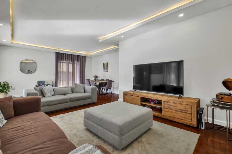 4 Bedroom Property for Sale in Greenside Gauteng