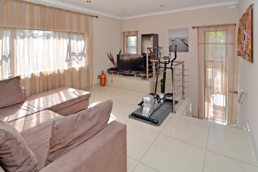 4 Bedroom Property for Sale in Emmarentia Gauteng