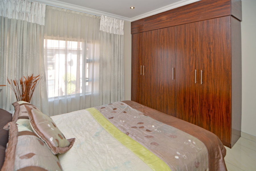4 Bedroom Property for Sale in Emmarentia Gauteng