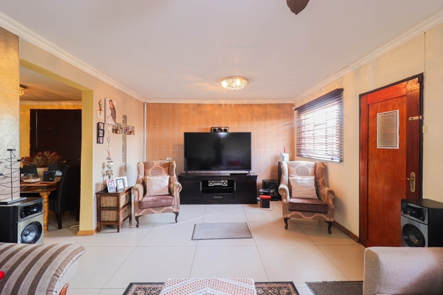 4 Bedroom Property for Sale in Lenasia South Gauteng