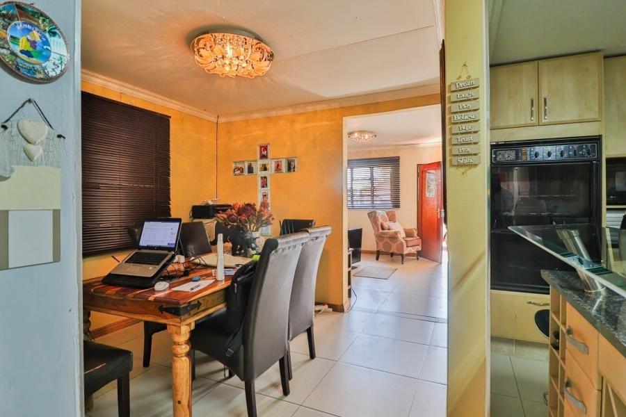 4 Bedroom Property for Sale in Lenasia South Gauteng