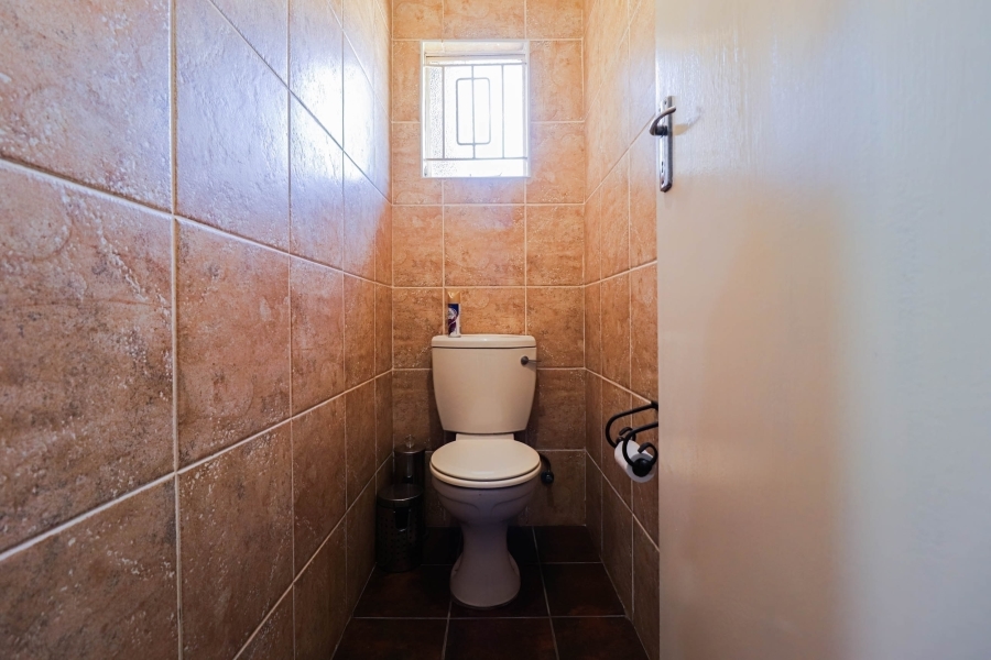 4 Bedroom Property for Sale in Lenasia South Gauteng