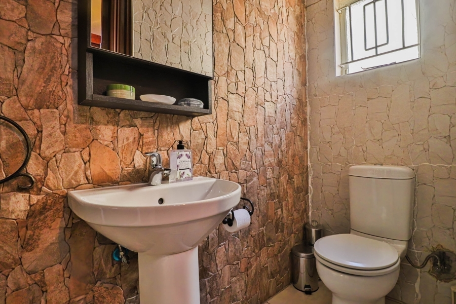 4 Bedroom Property for Sale in Lenasia South Gauteng