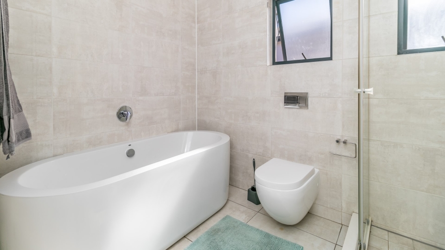 To Let 2 Bedroom Property for Rent in Waterfall Gauteng