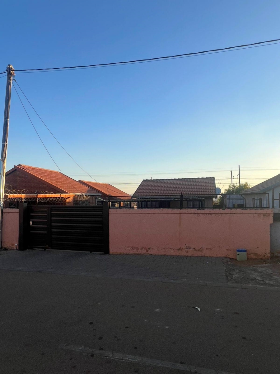 2 Bedroom Property for Sale in Danville Gauteng