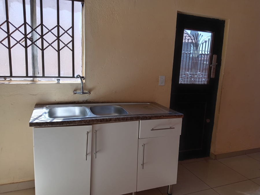 2 Bedroom Property for Sale in Vosloorus Gauteng