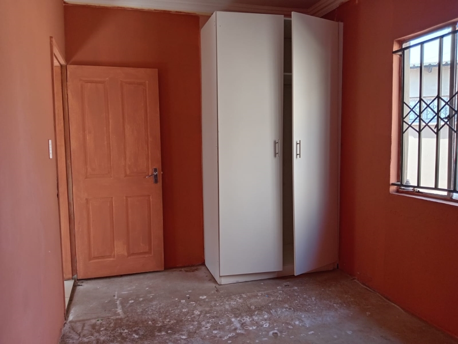 2 Bedroom Property for Sale in Vosloorus Gauteng