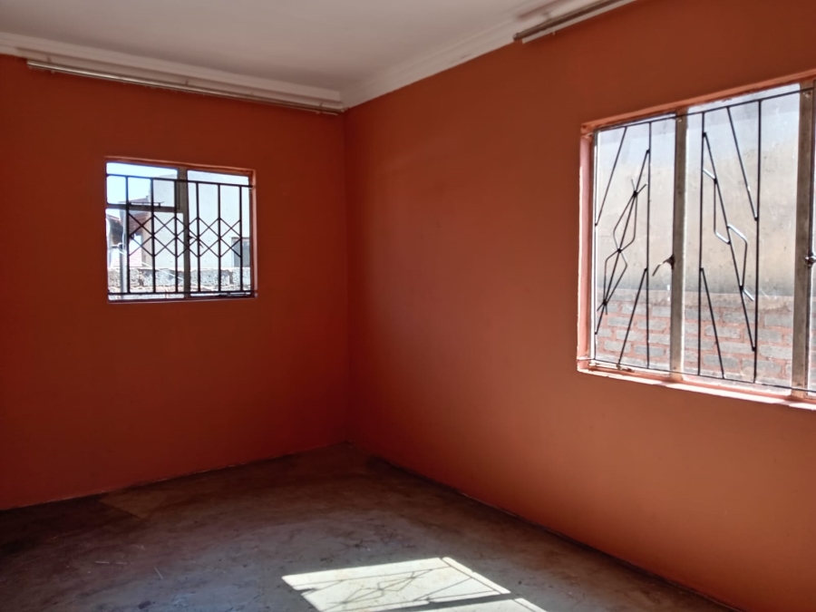 2 Bedroom Property for Sale in Vosloorus Gauteng