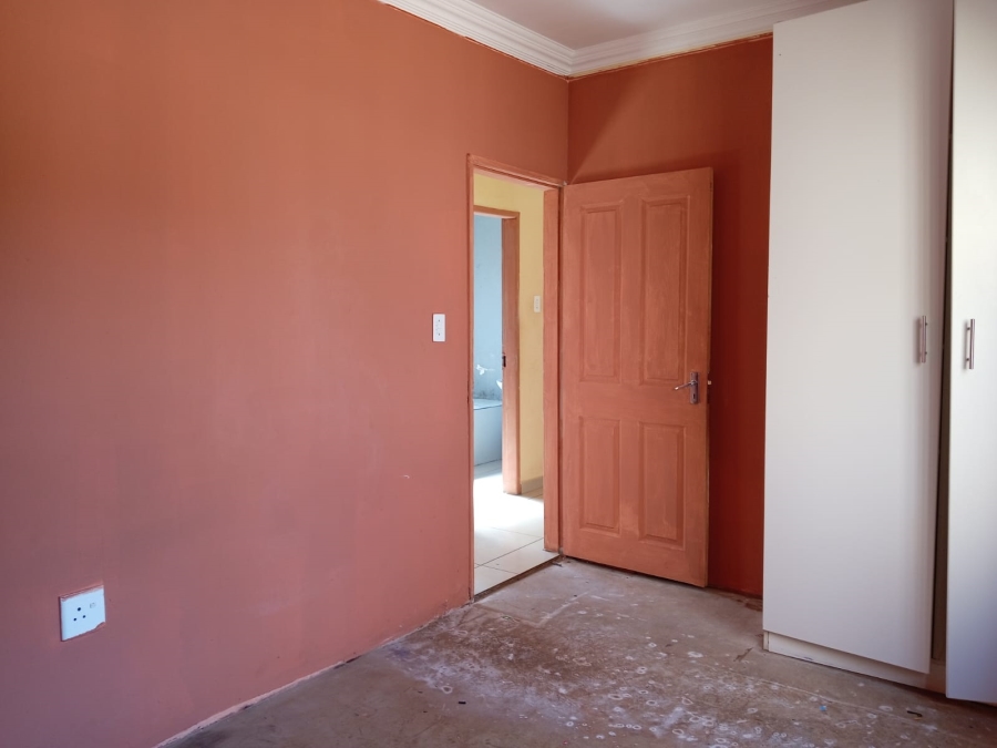 2 Bedroom Property for Sale in Vosloorus Gauteng