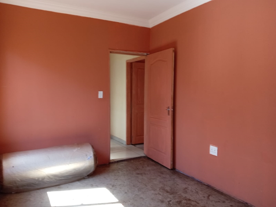 2 Bedroom Property for Sale in Vosloorus Gauteng