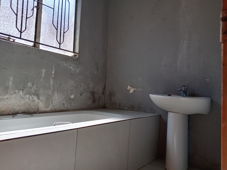 2 Bedroom Property for Sale in Vosloorus Gauteng