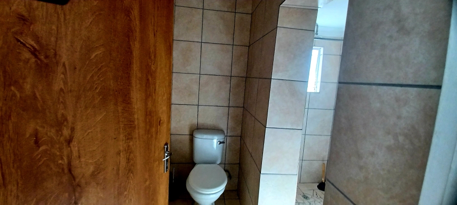 5 Bedroom Property for Sale in Petersfield Gauteng