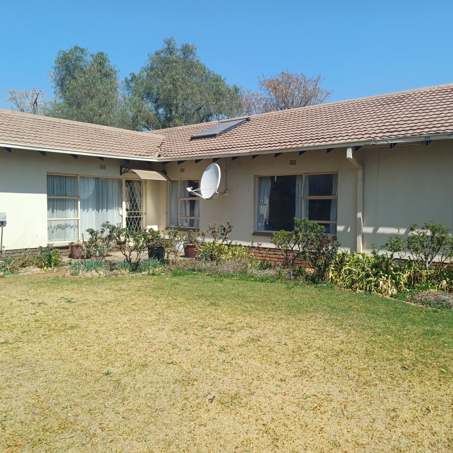 3 Bedroom Property for Sale in Golf Park Gauteng