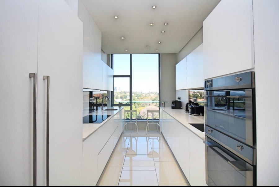 To Let 2 Bedroom Property for Rent in Sandhurst Gauteng