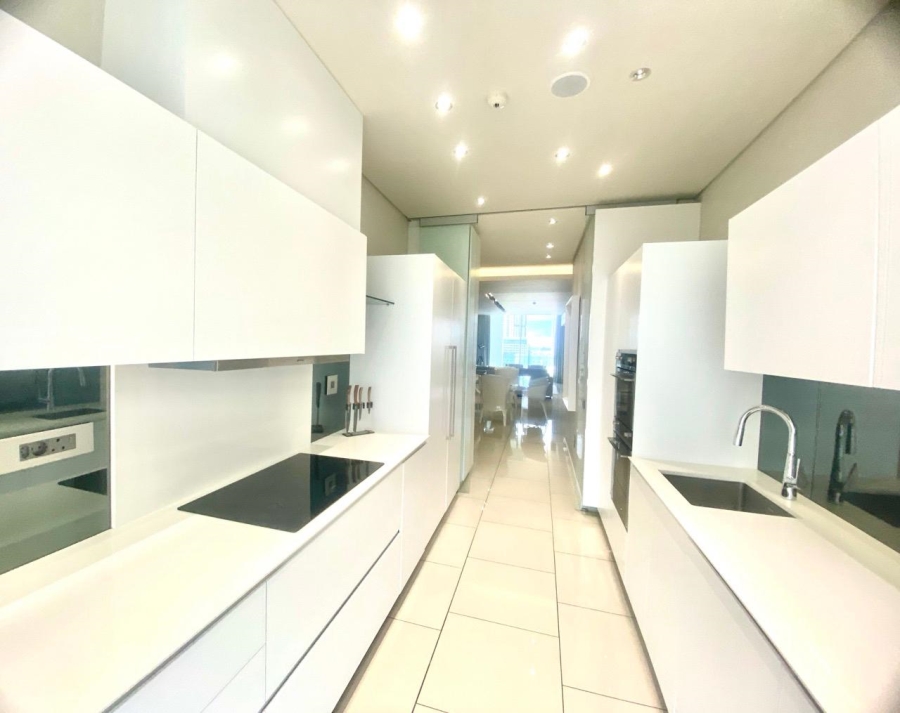 To Let 2 Bedroom Property for Rent in Sandhurst Gauteng