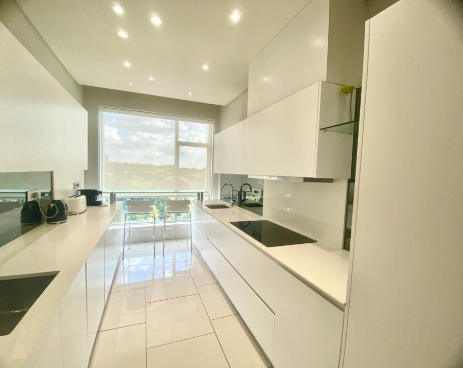 To Let 2 Bedroom Property for Rent in Sandhurst Gauteng