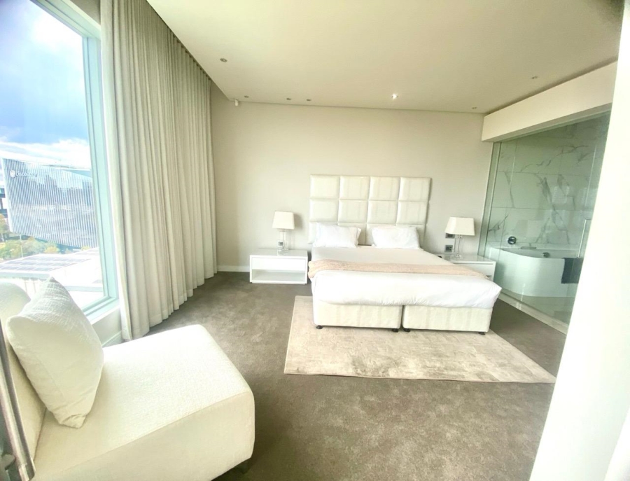 To Let 2 Bedroom Property for Rent in Sandhurst Gauteng