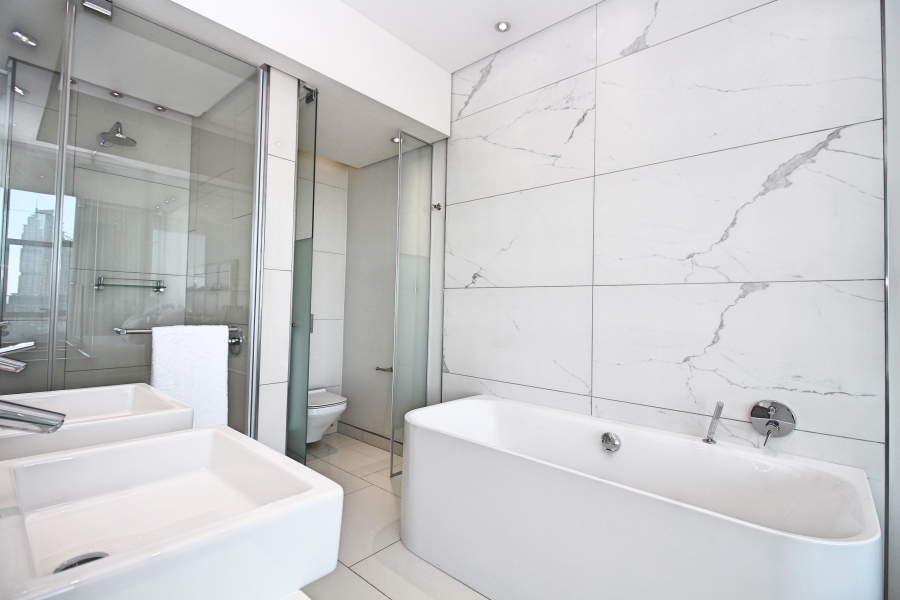 To Let 2 Bedroom Property for Rent in Sandhurst Gauteng