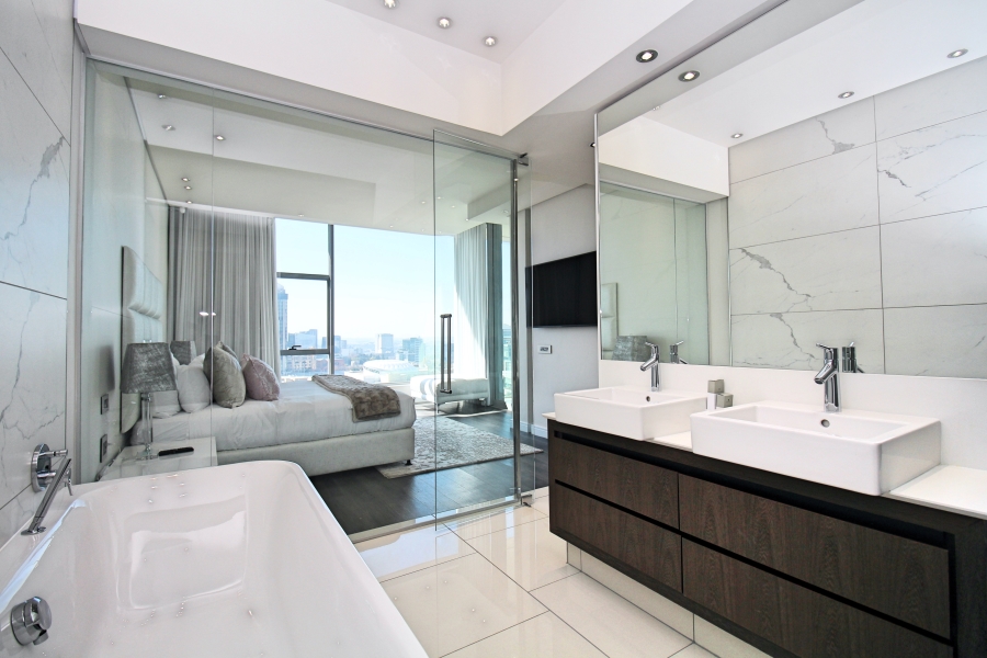 To Let 2 Bedroom Property for Rent in Sandhurst Gauteng