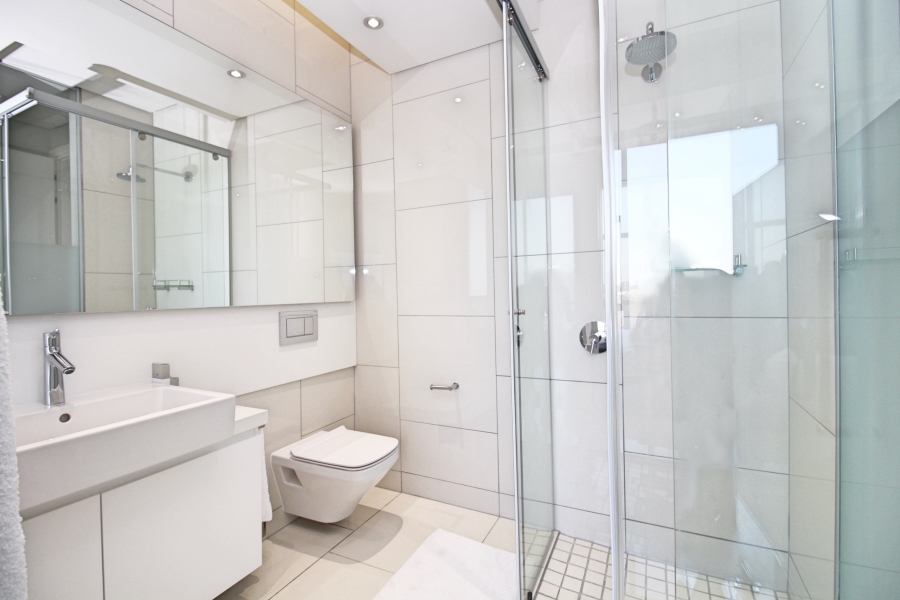 To Let 2 Bedroom Property for Rent in Sandhurst Gauteng