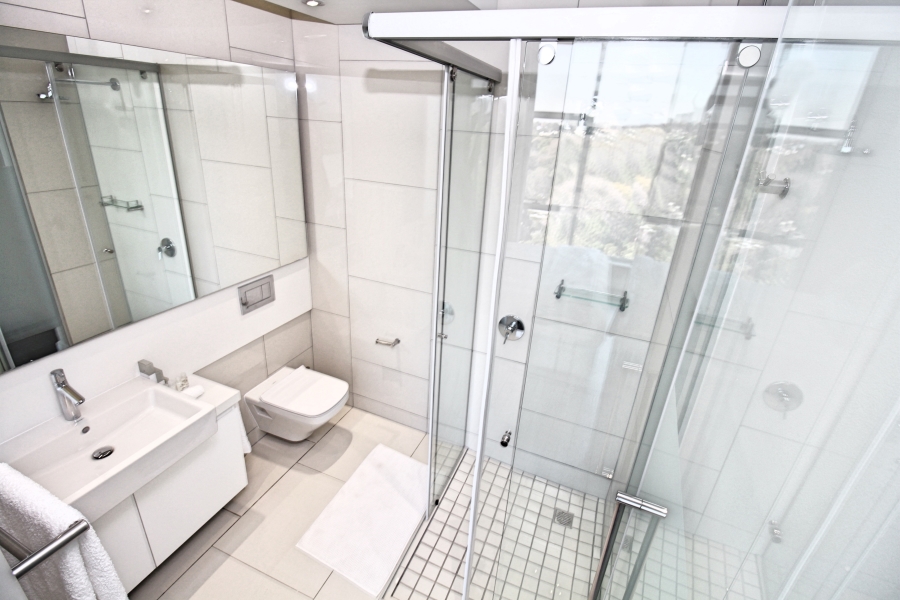 To Let 2 Bedroom Property for Rent in Sandhurst Gauteng