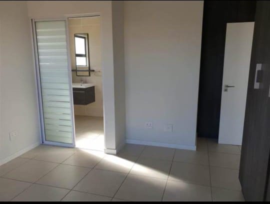 To Let 3 Bedroom Property for Rent in Modderfontein Gauteng