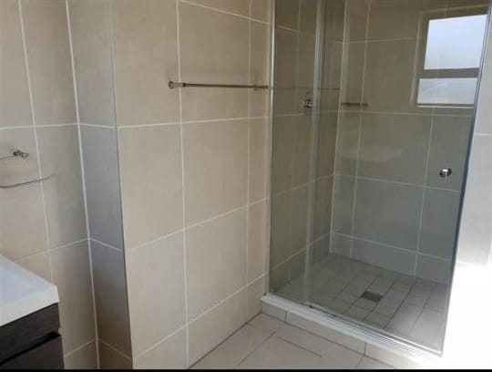To Let 3 Bedroom Property for Rent in Modderfontein Gauteng