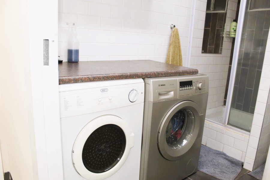 4 Bedroom Property for Sale in Lochvaal Gauteng