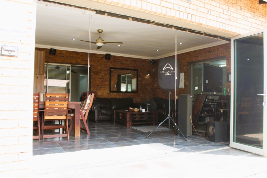 4 Bedroom Property for Sale in Lochvaal Gauteng