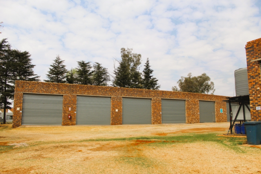 4 Bedroom Property for Sale in Lochvaal Gauteng