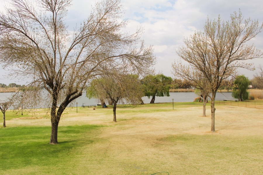 5 Bedroom Property for Sale in Lochvaal Gauteng