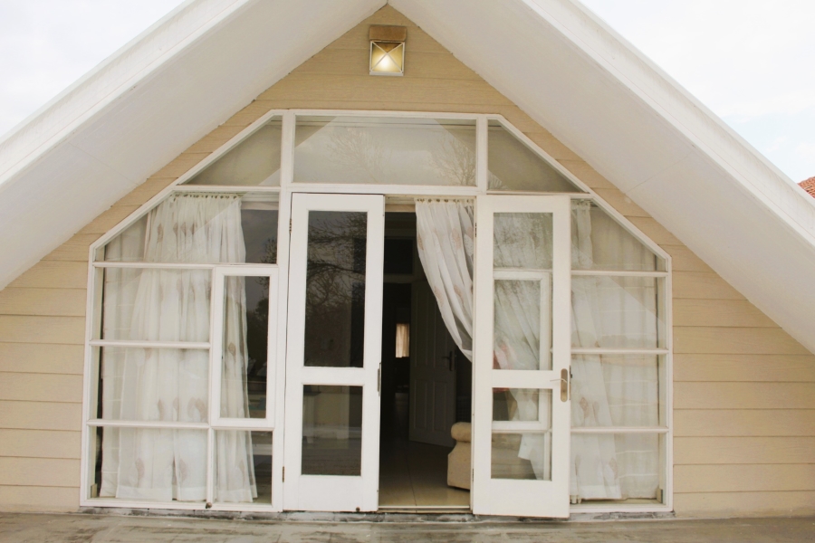 5 Bedroom Property for Sale in Lochvaal Gauteng