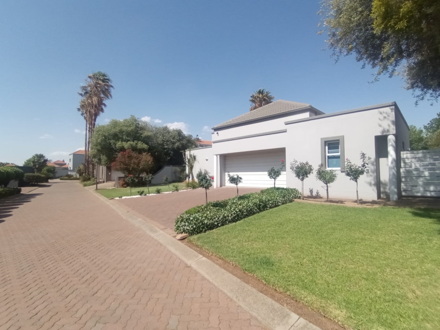 3 Bedroom Property for Sale in Three Rivers East Gauteng