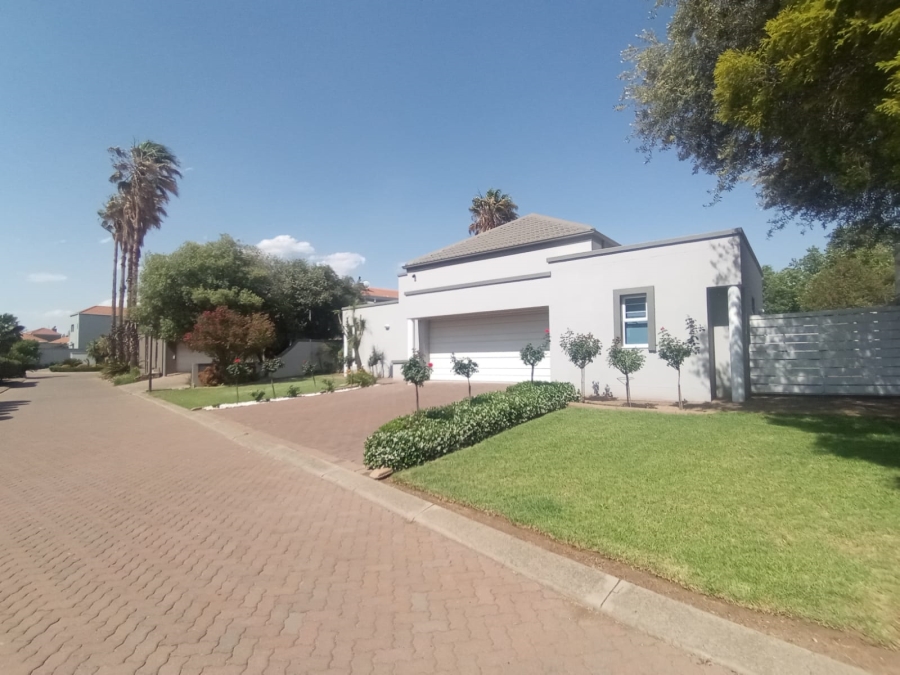 3 Bedroom Property for Sale in Three Rivers East Gauteng