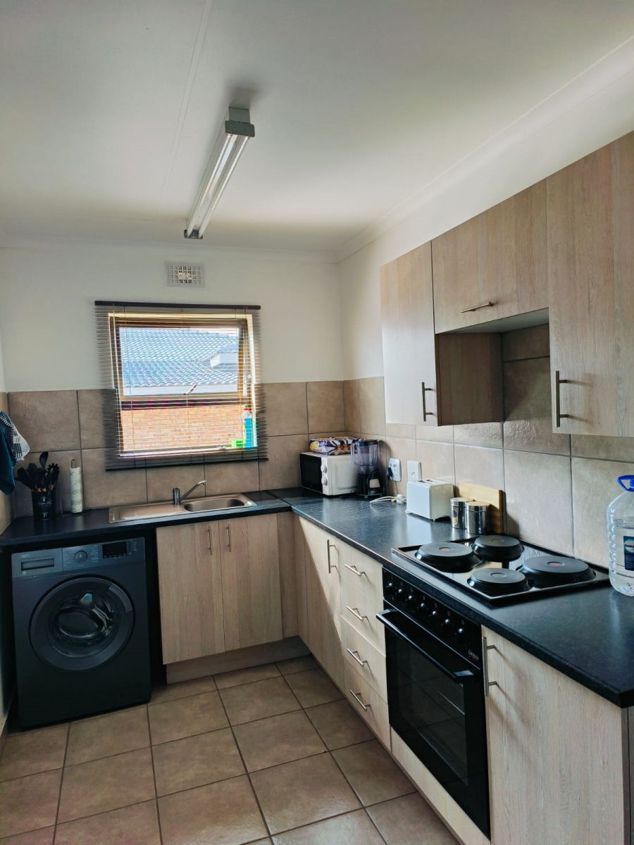 2 Bedroom Property for Sale in Albertsdal Gauteng