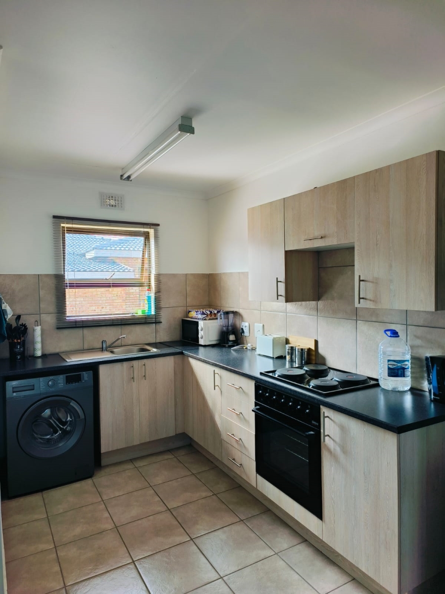 2 Bedroom Property for Sale in Albertsdal Gauteng