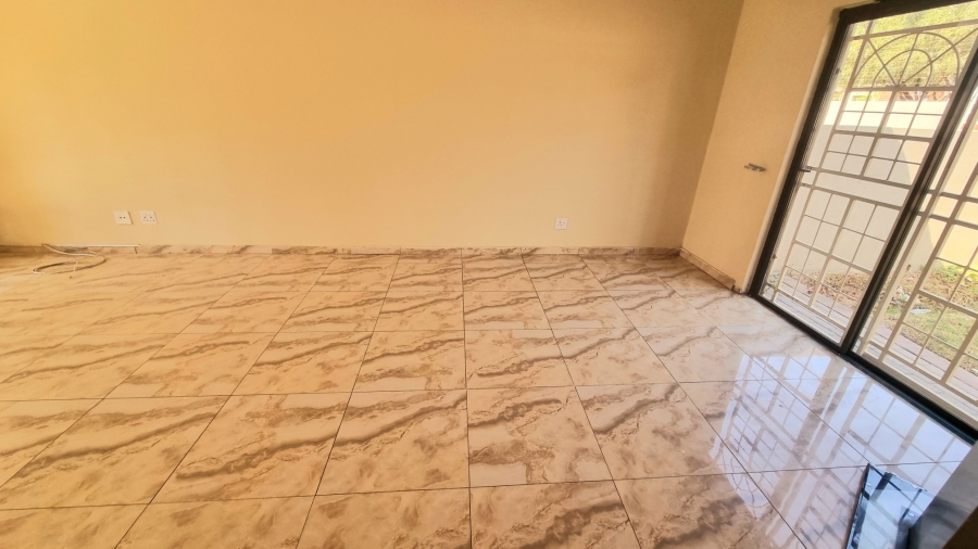 3 Bedroom Property for Sale in Crescent Wood Country Estate Gauteng