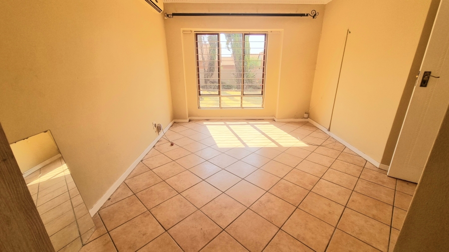 3 Bedroom Property for Sale in Crescent Wood Country Estate Gauteng