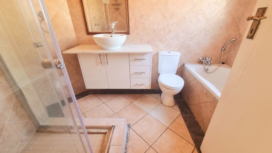 3 Bedroom Property for Sale in Crescent Wood Country Estate Gauteng