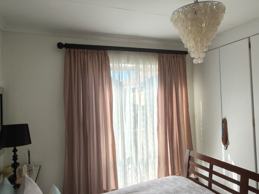 2 Bedroom Property for Sale in Olivedale Gauteng