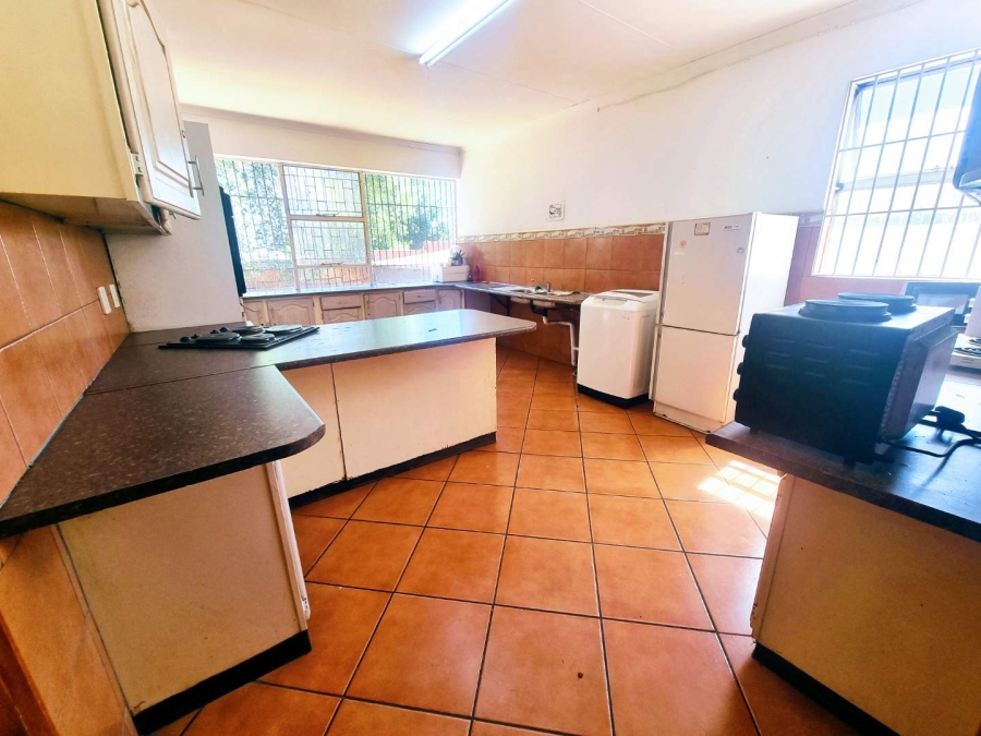 10 Bedroom Property for Sale in Melville Gauteng